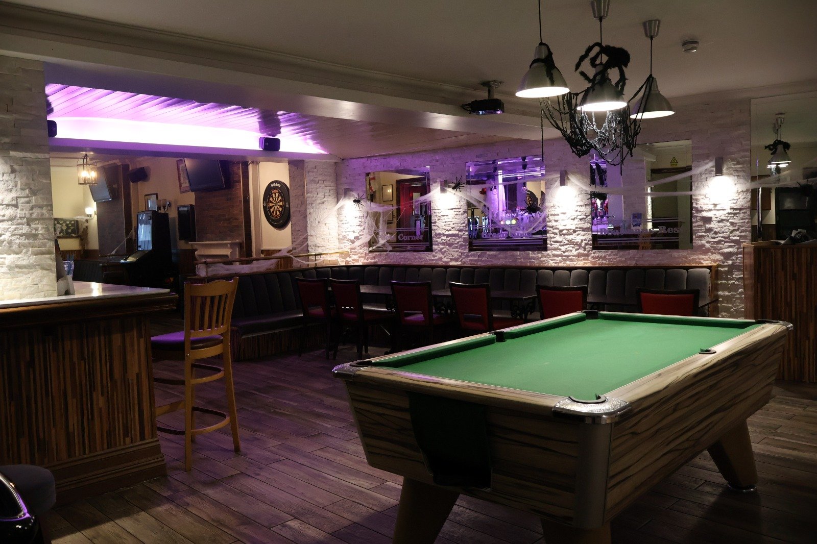 Carling Image 2